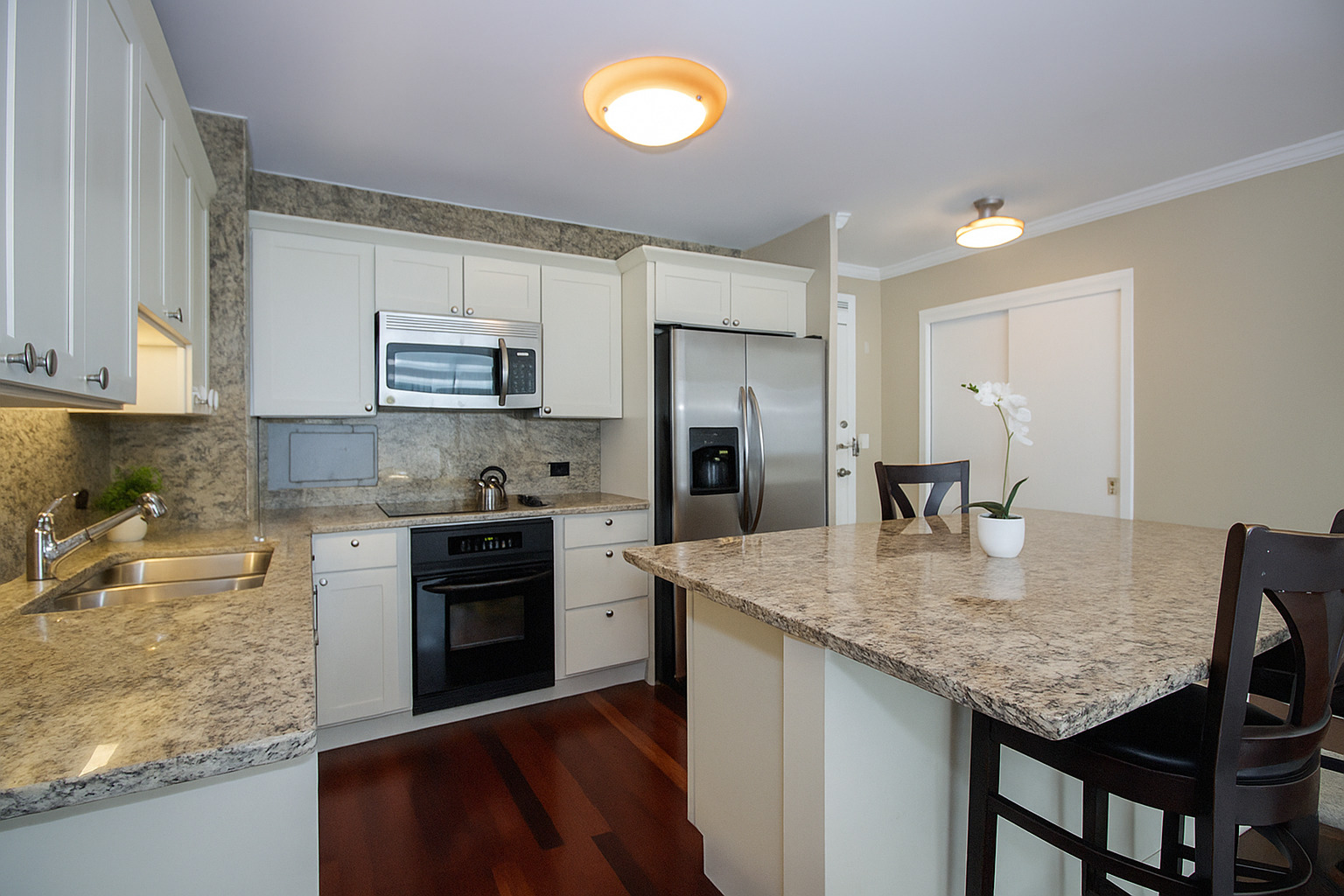 3600 N Lake Shore Drive Unit: 2307