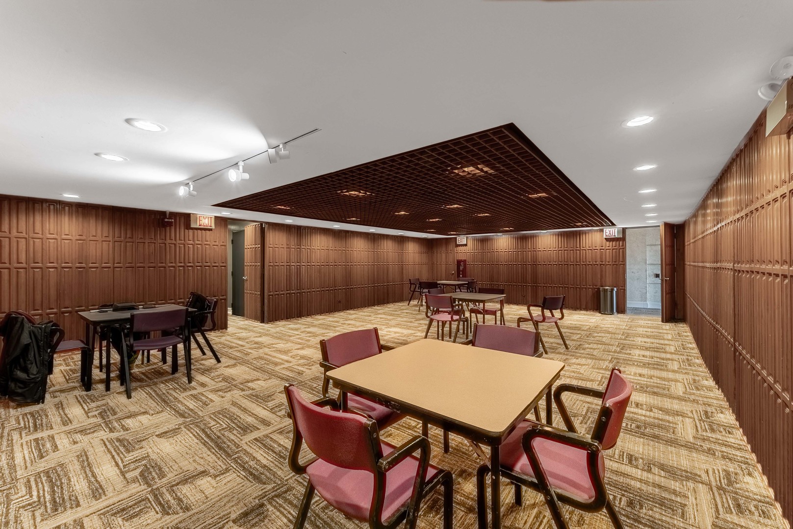 3600 N Lake Shore Drive Unit: 2307