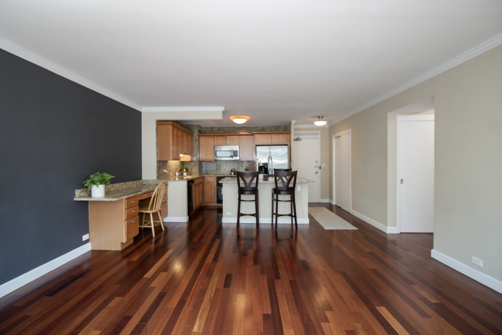 3600 N Lake Shore Drive Unit: 2307