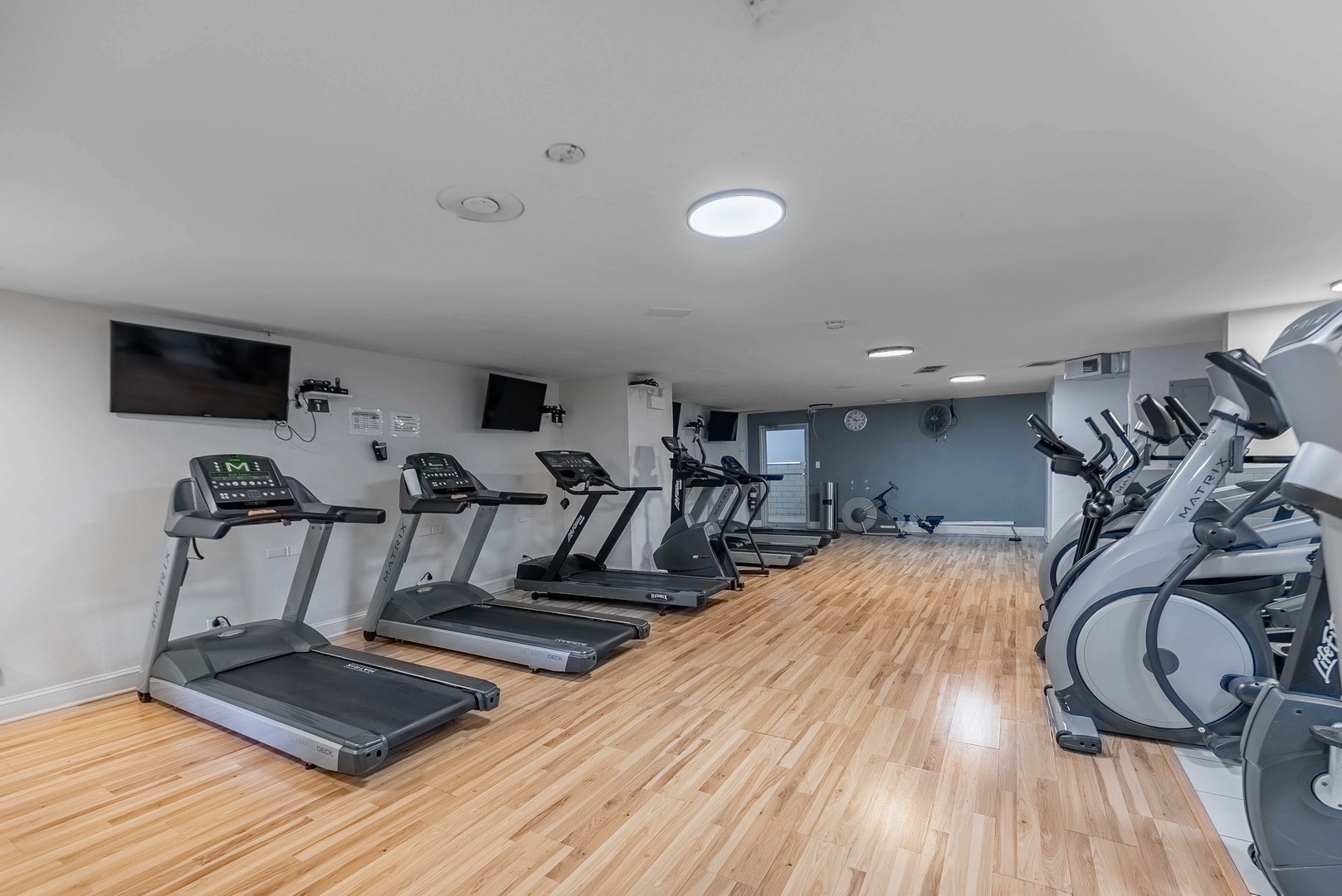 3600 N Lake Shore Drive Unit: 2307