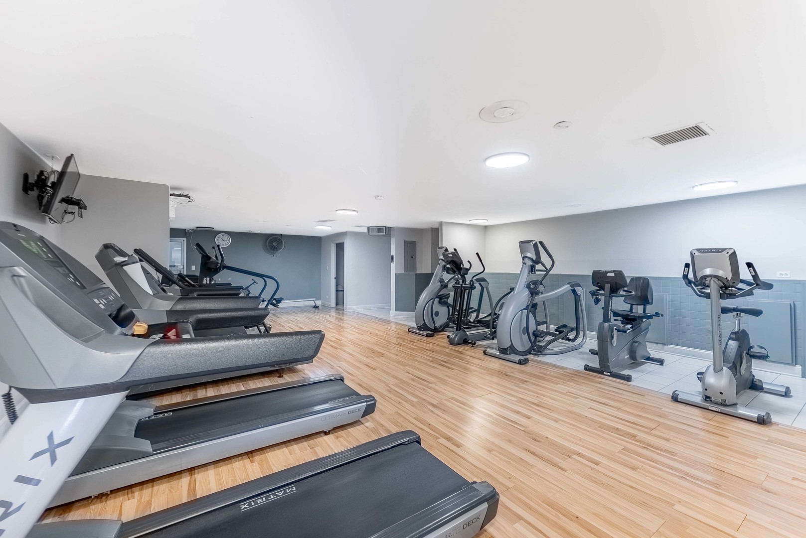 3600 N Lake Shore Drive Unit: 2307