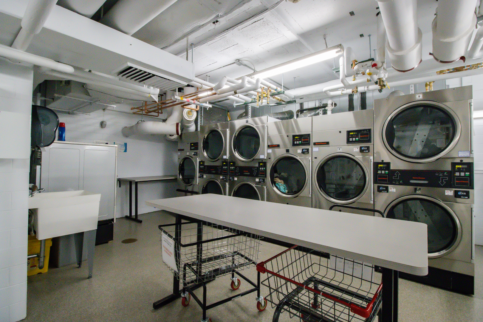 3600 N Lake Shore Drive Unit: 2307