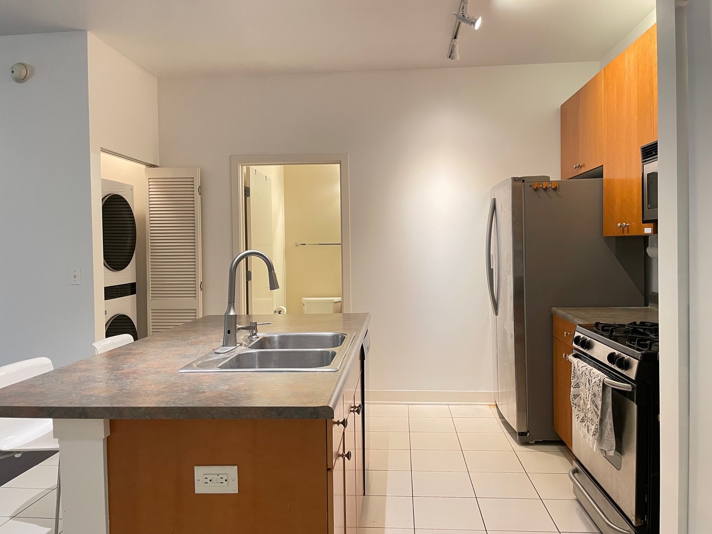 765 W 15TH Street Unit: 210