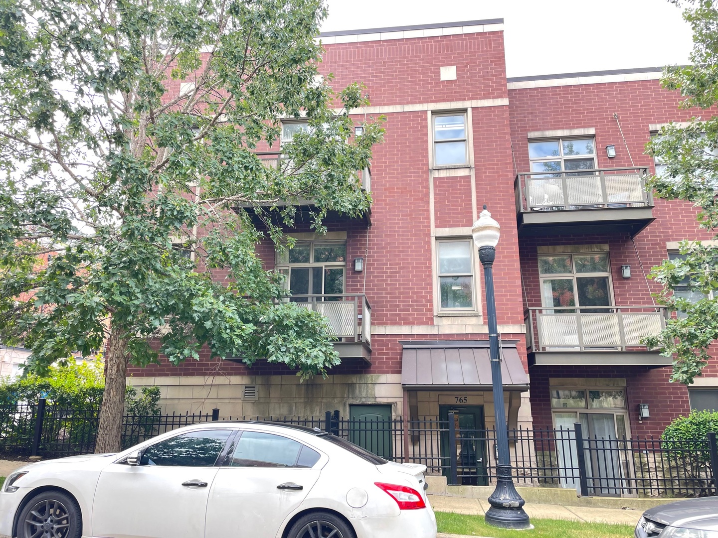 765 W 15TH Street Unit: 210