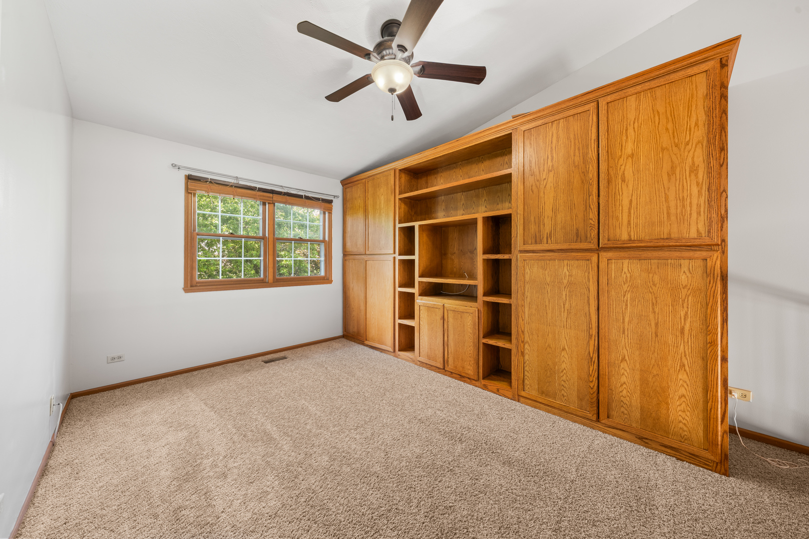 104 S Knollwood Drive