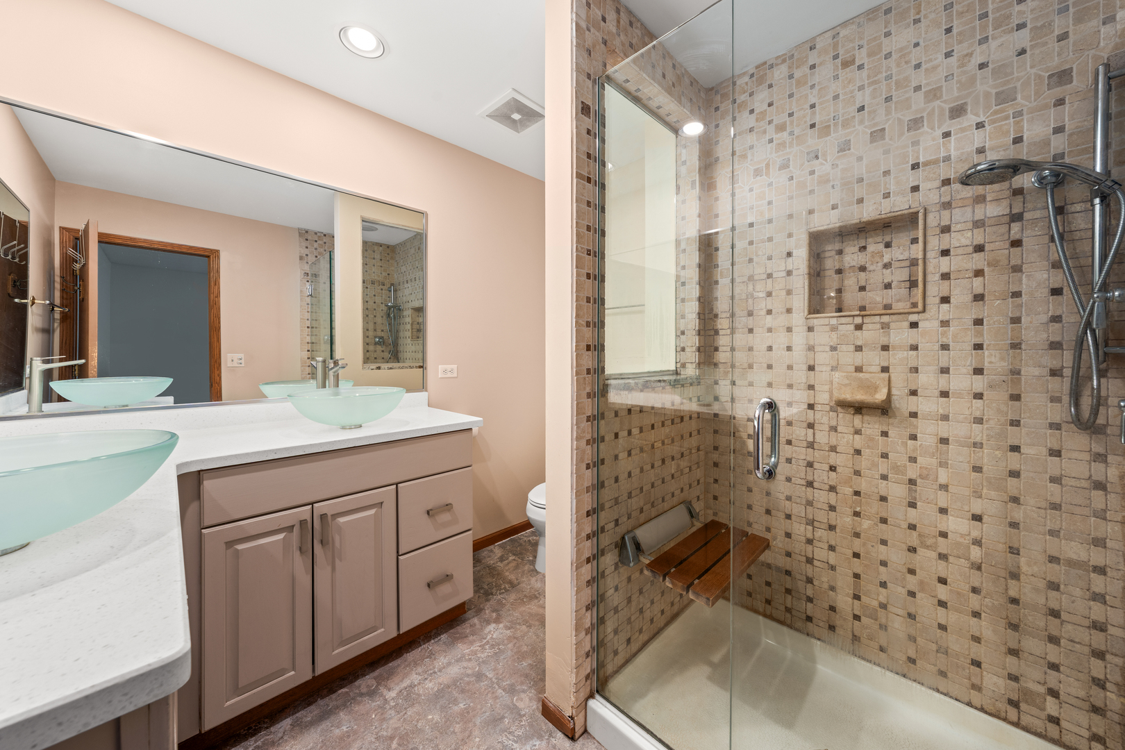 104 S Knollwood Drive