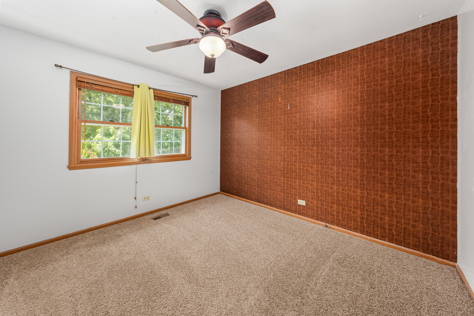 104 S Knollwood Drive