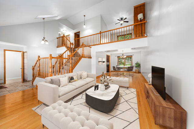 104 S Knollwood Drive