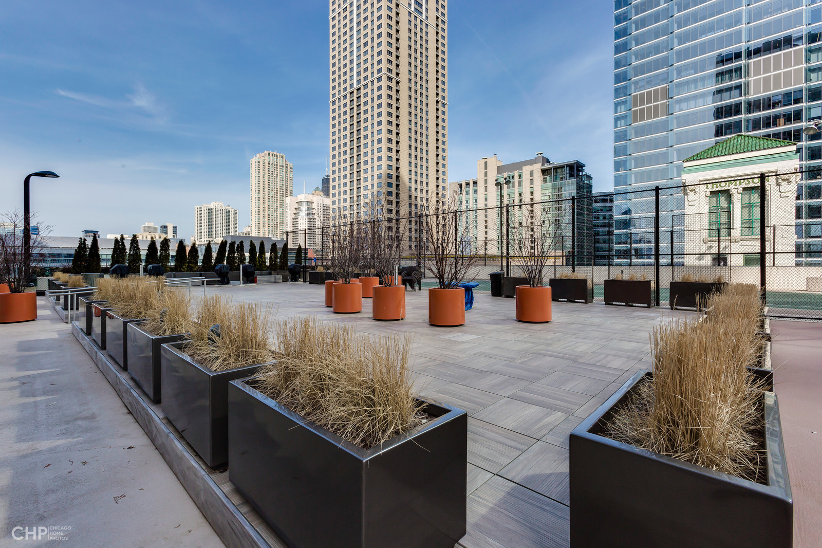 345 N LaSalle Drive Unit: 2009