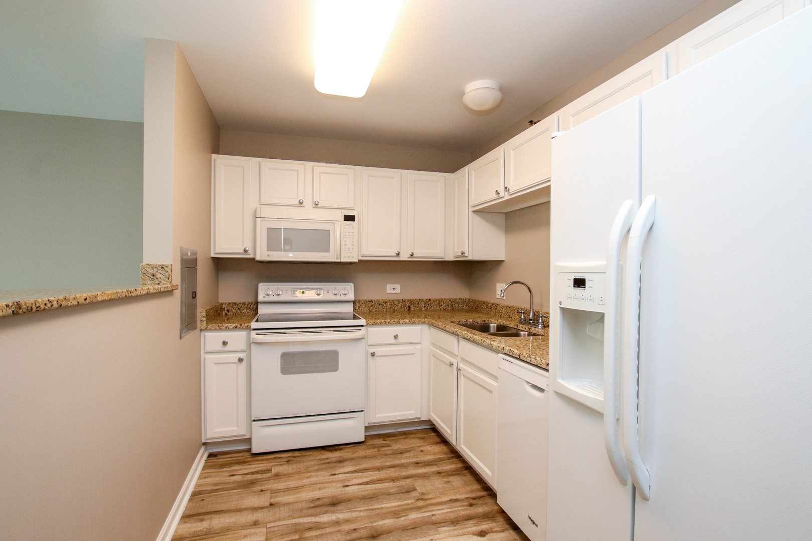 345 N LaSalle Drive Unit: 2009