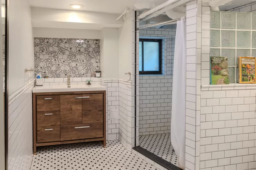 7626 N Greenview Avenue Unit: 1