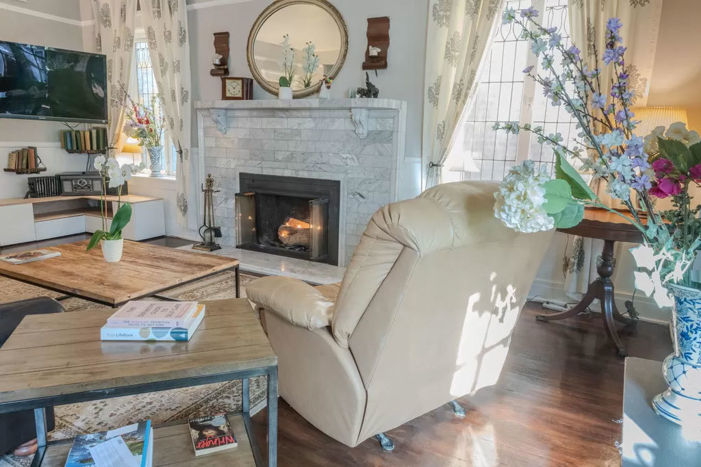 7626 N Greenview Avenue Unit: 1