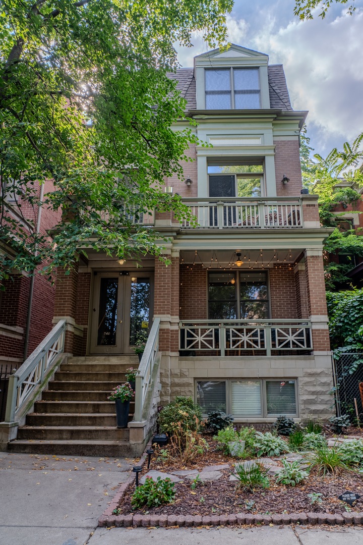 1550 N Hoyne Avenue Unit: 1A