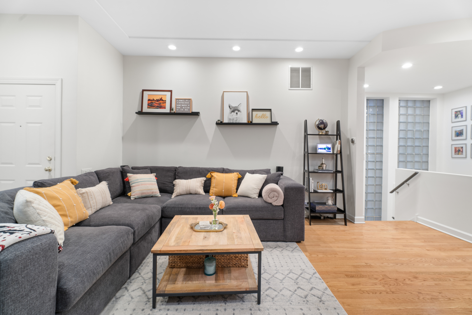 1550 N Hoyne Avenue Unit: 1A