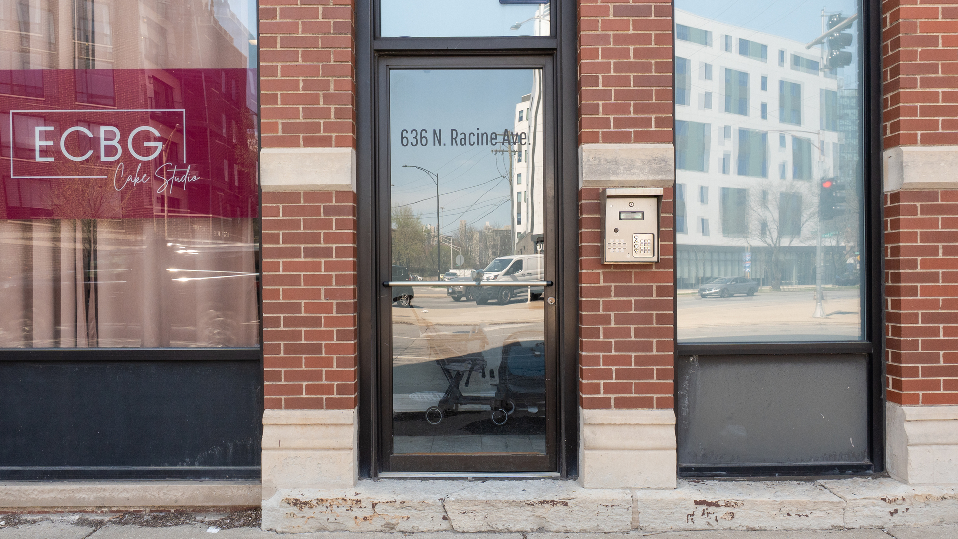 636 N Racine Avenue Unit: 2N