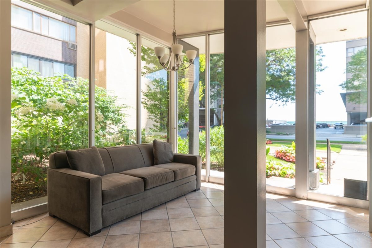 6300 N Sheridan Road Unit: 710