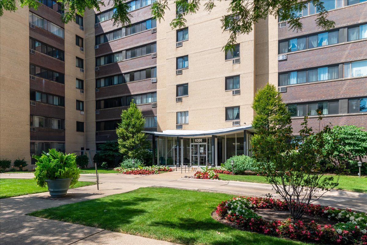 6300 N Sheridan Road Unit: 710