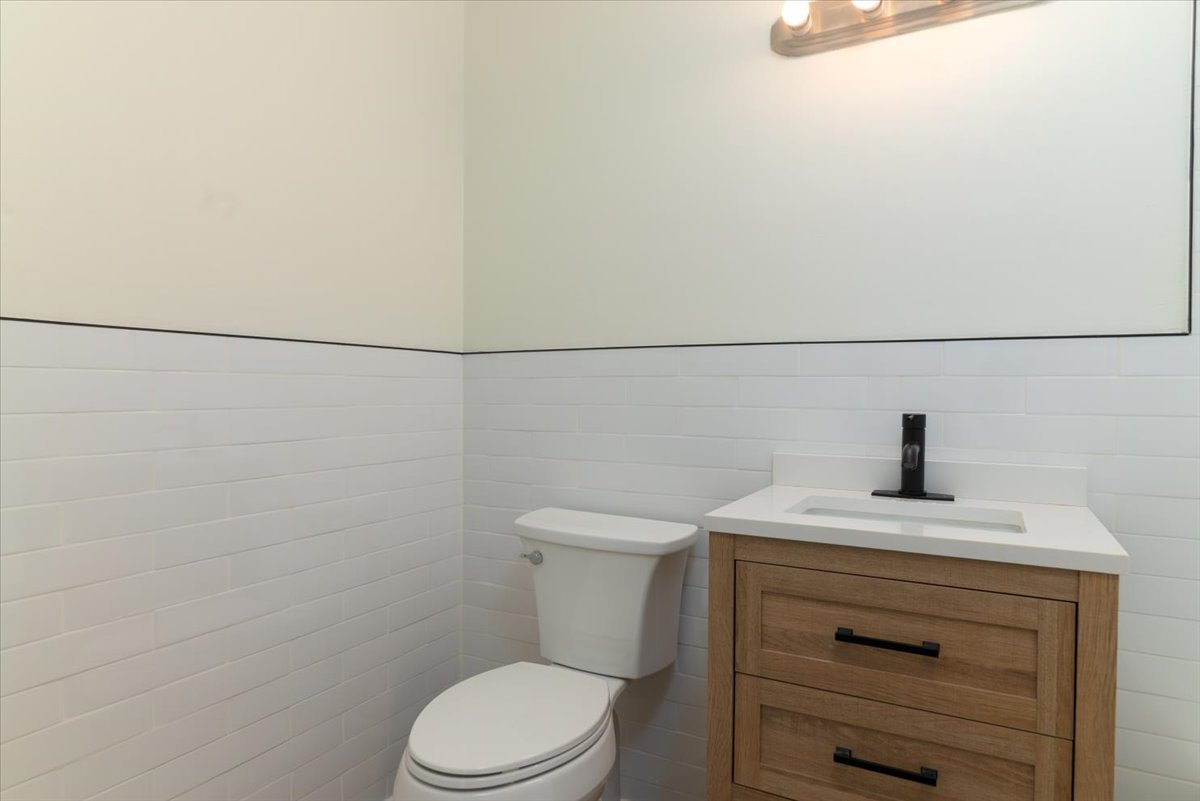 6300 N Sheridan Road Unit: 710