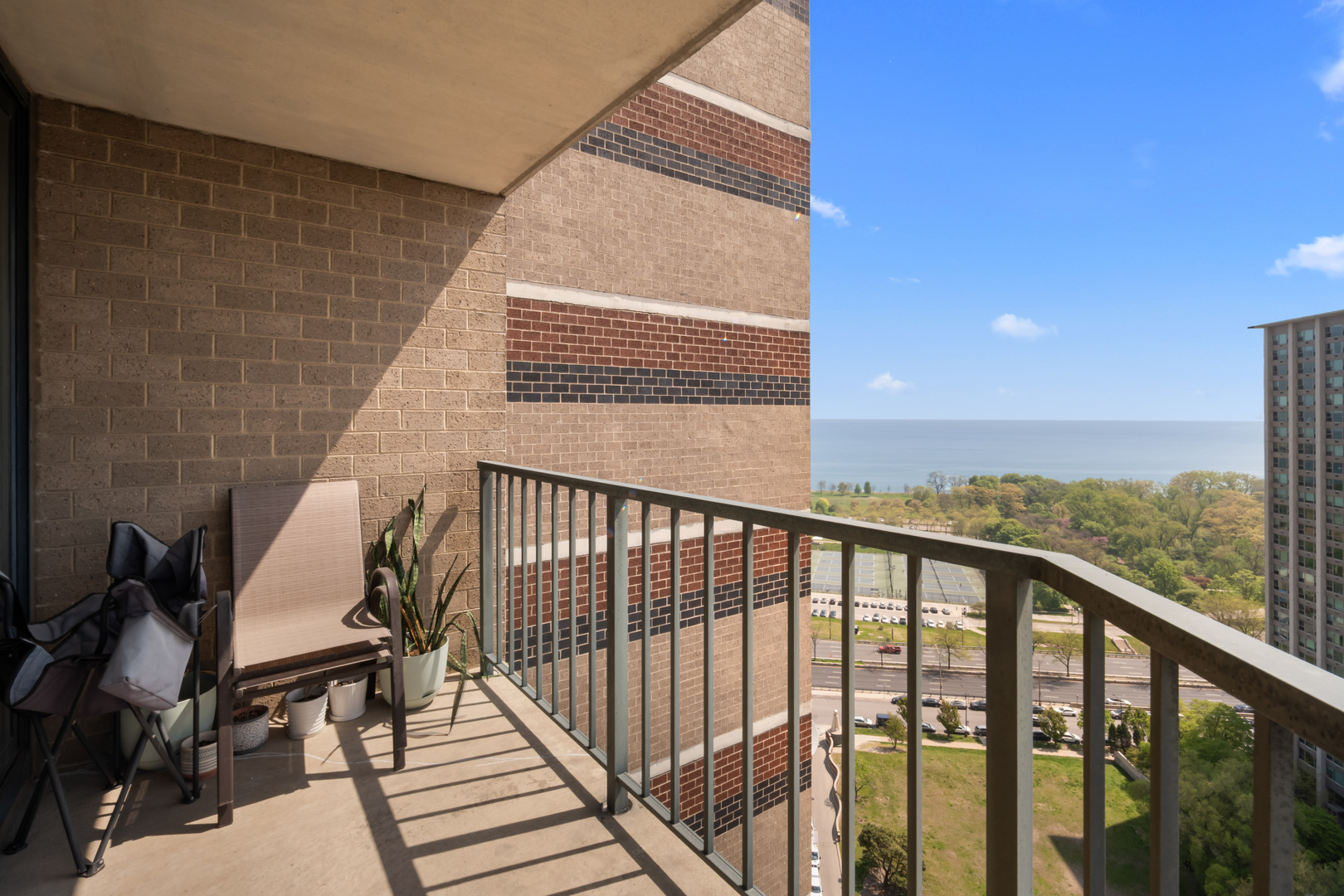 3660 N Lake Shore Drive Unit: 2305