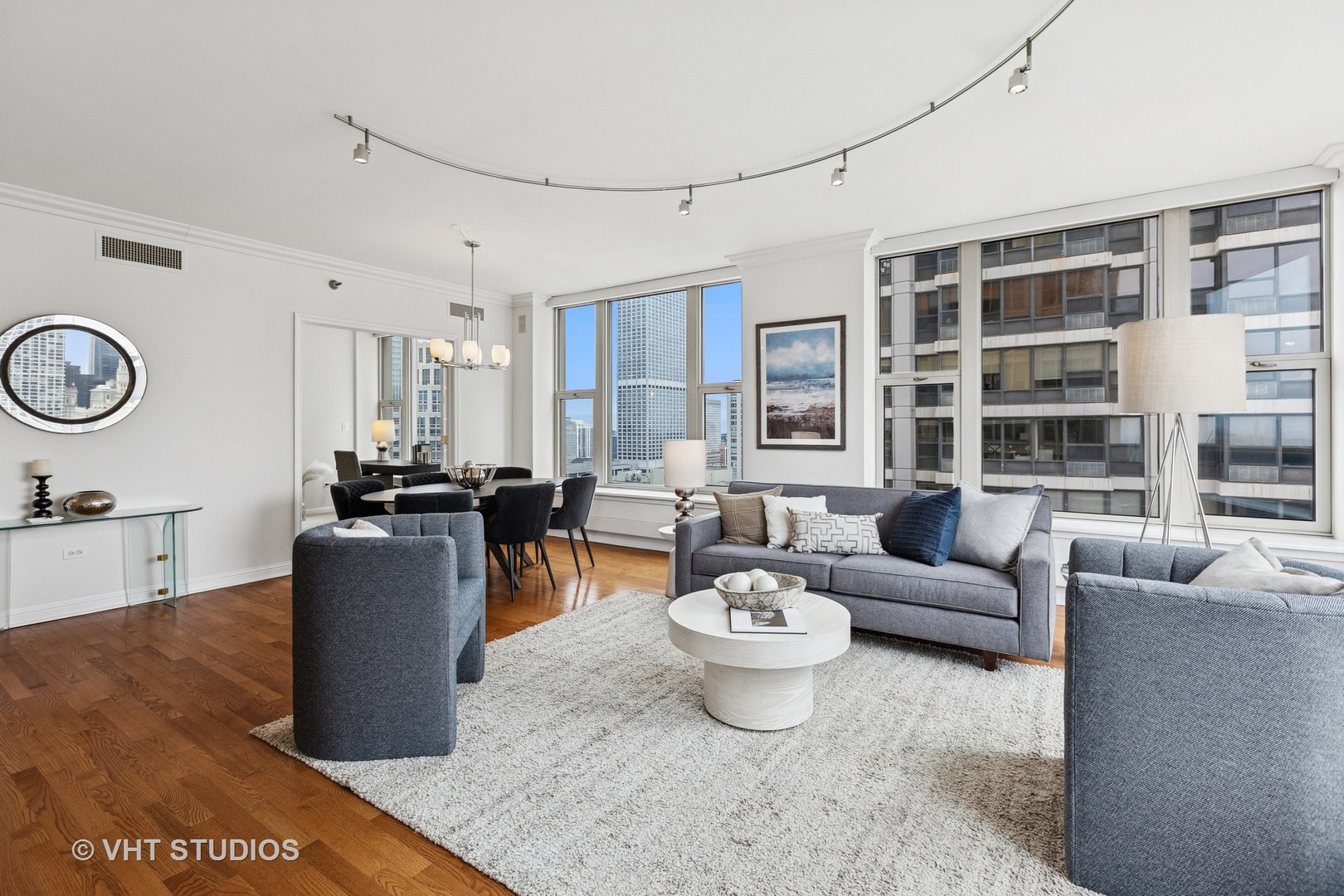 25 E SUPERIOR Street Unit: 3004