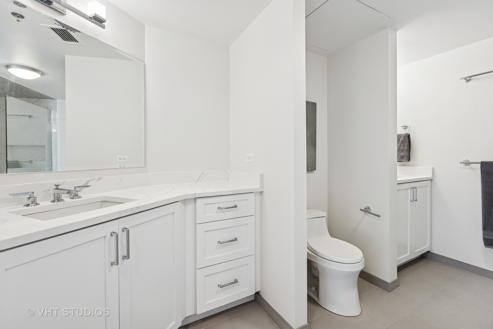 25 E SUPERIOR Street Unit: 3004