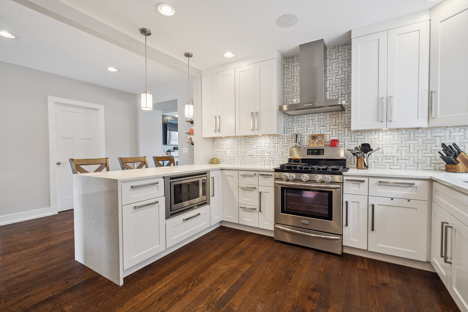 3247 N Rutherford Avenue