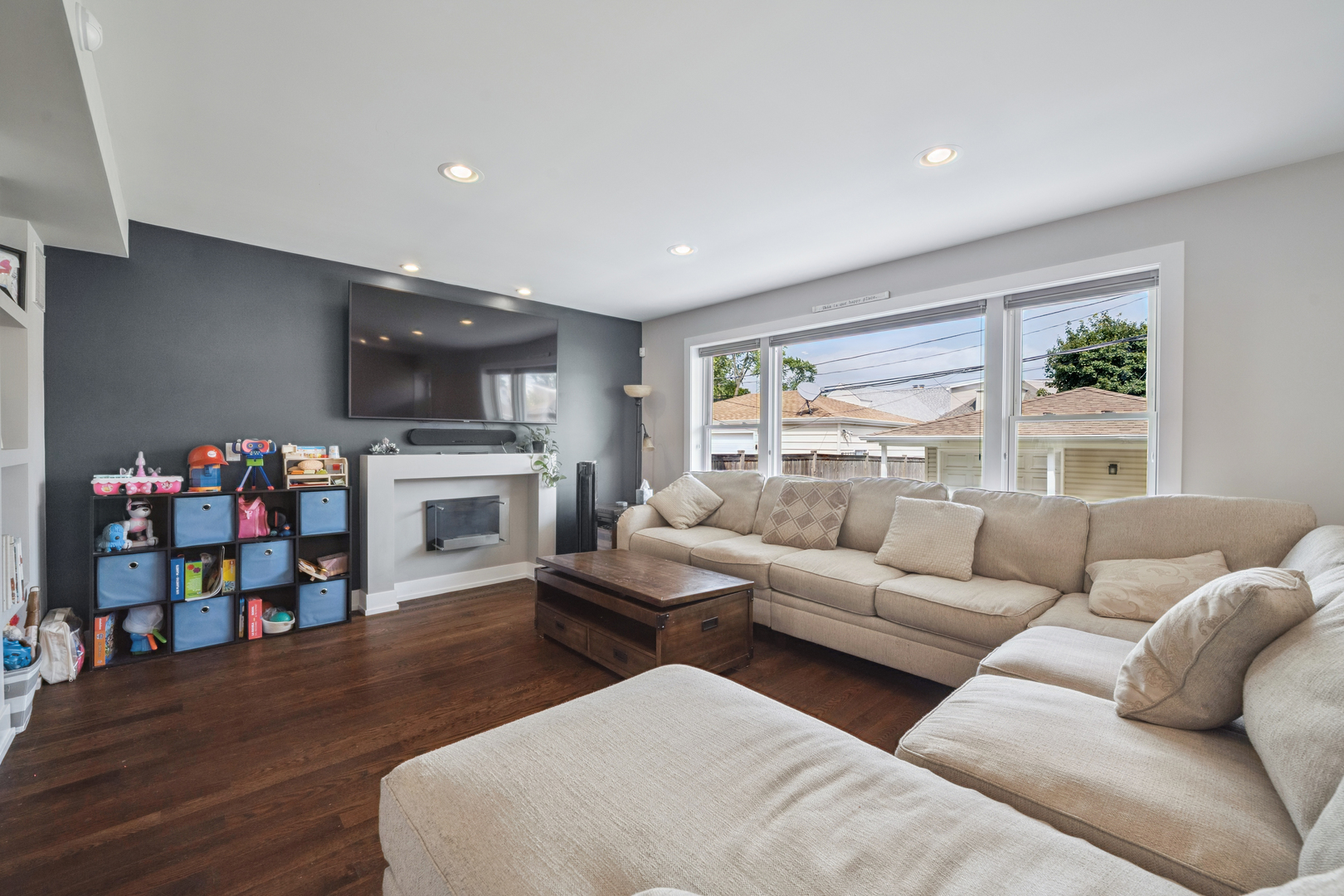 3247 N Rutherford Avenue