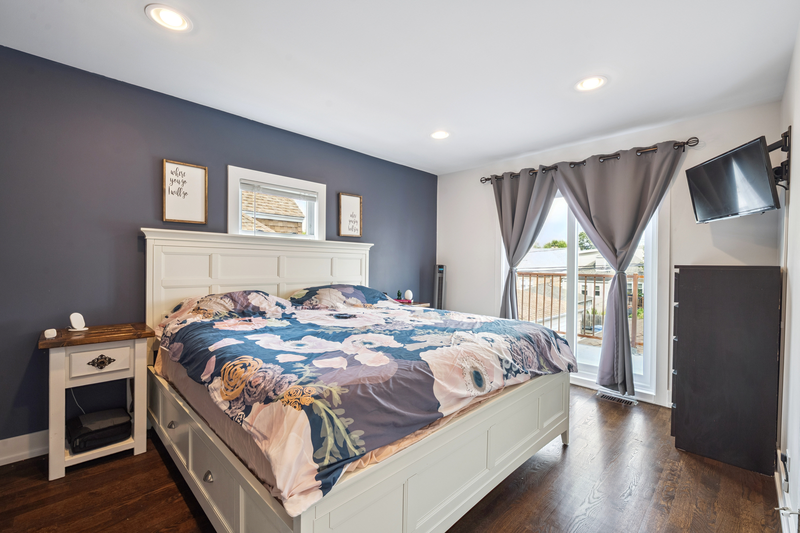 3247 N Rutherford Avenue