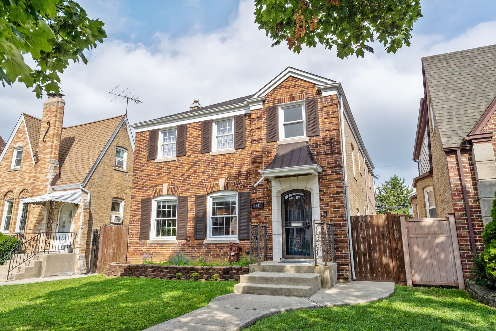 3247 N Rutherford Avenue