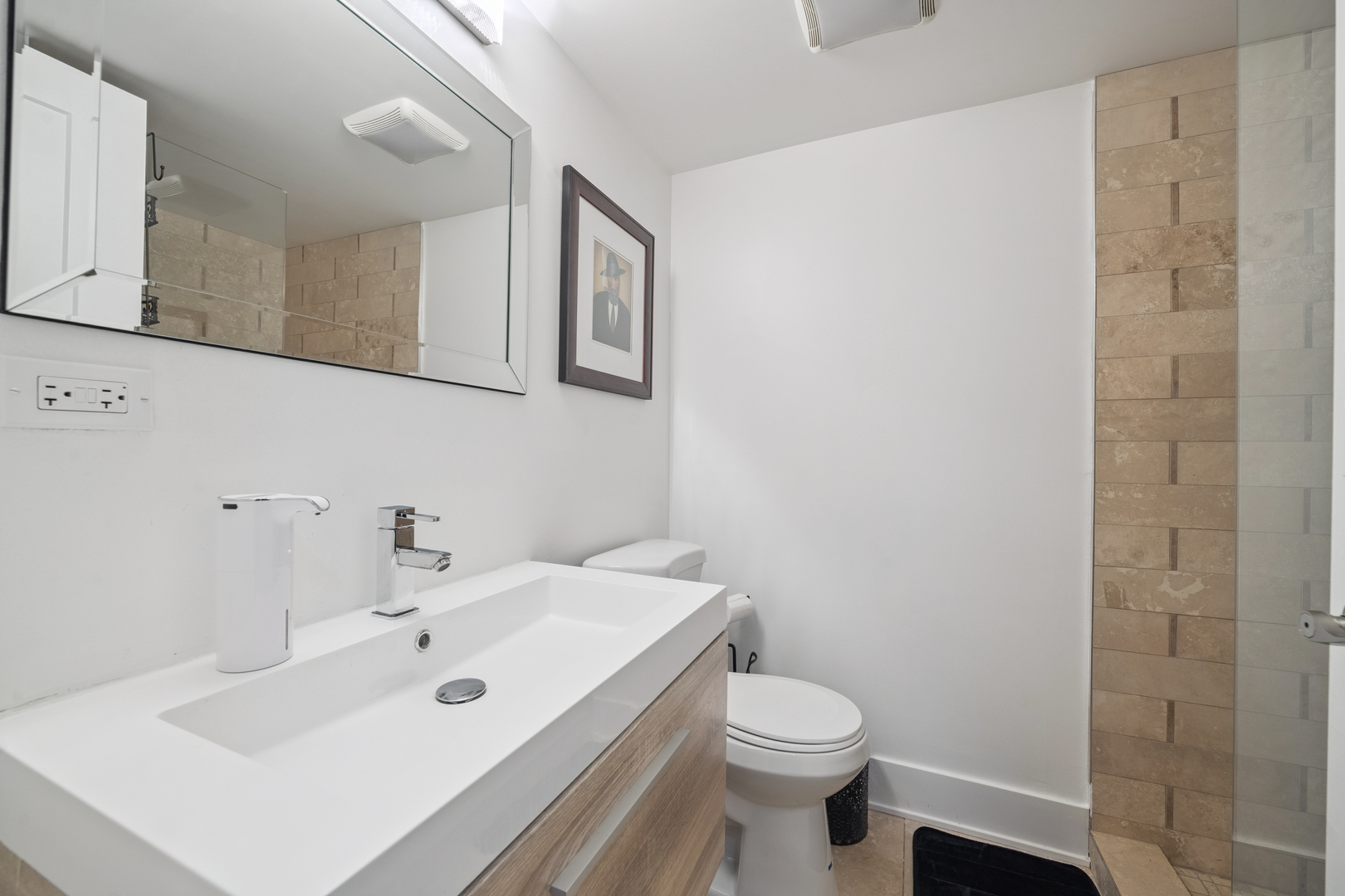 3247 N Rutherford Avenue