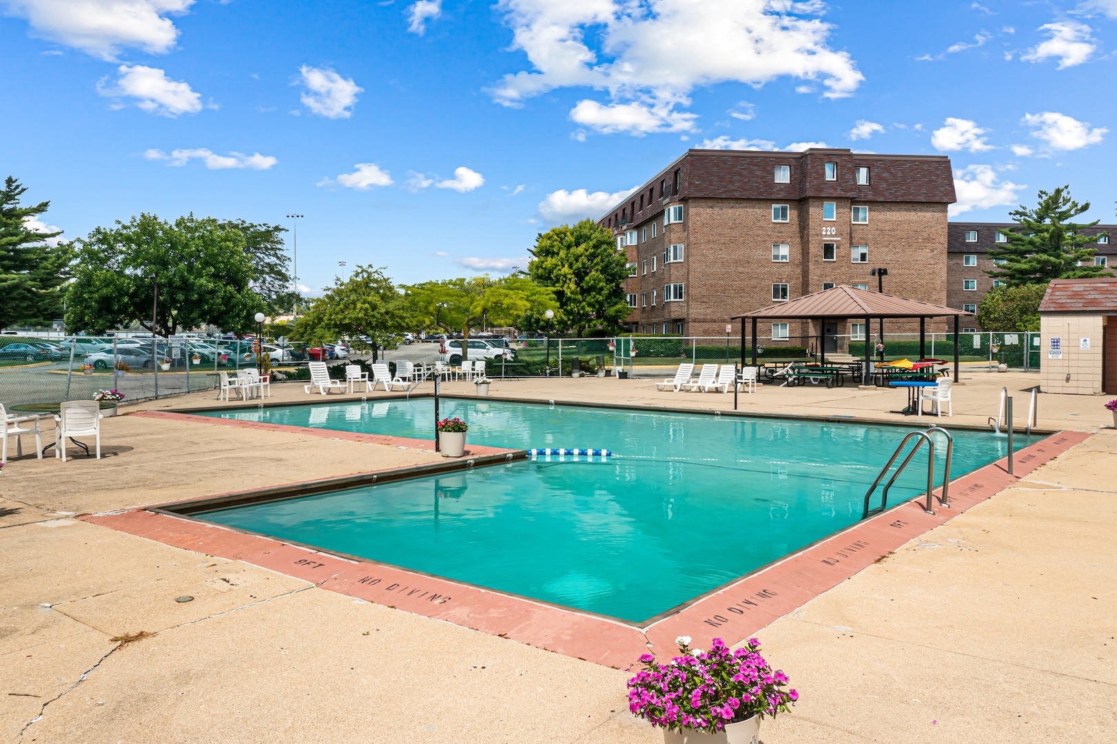 220 S ROSELLE Road Unit: 103