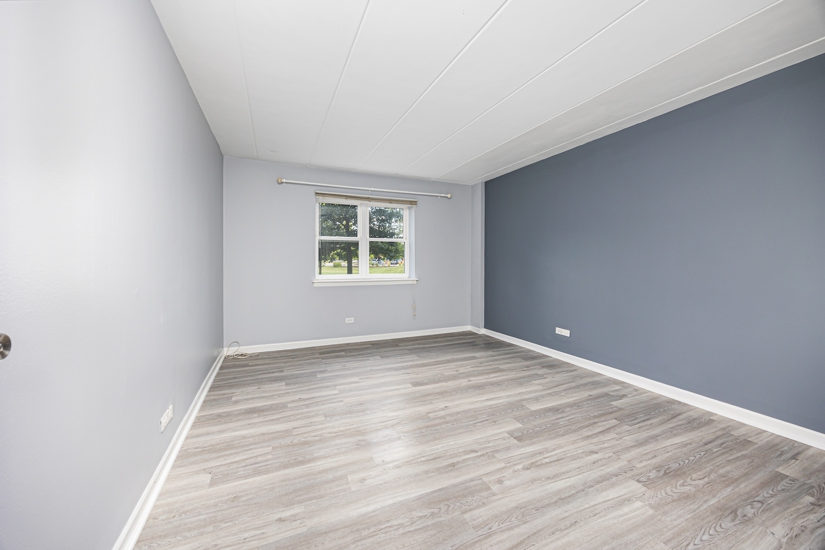 220 S ROSELLE Road Unit: 103