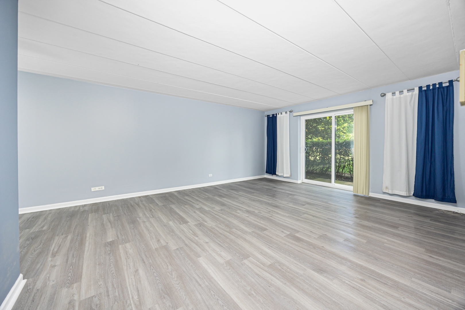 220 S ROSELLE Road Unit: 103
