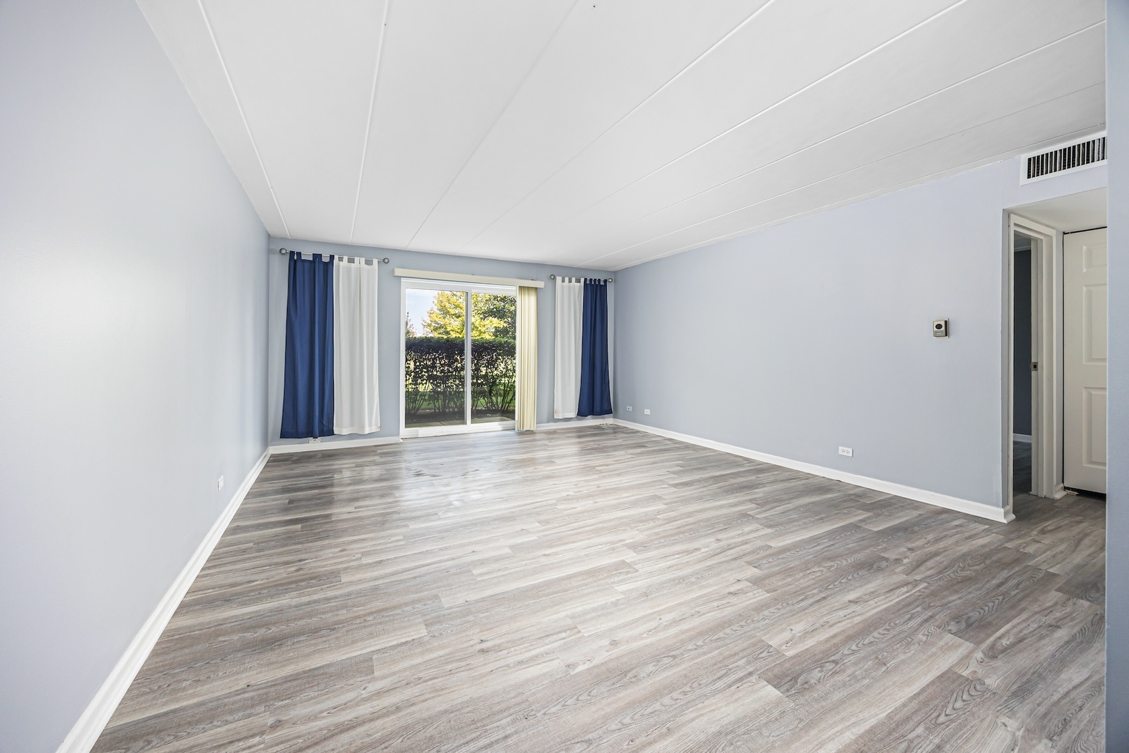 220 S ROSELLE Road Unit: 103