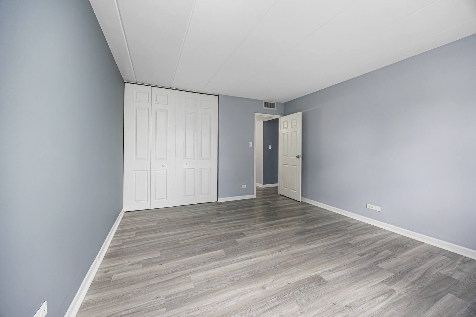 220 S ROSELLE Road Unit: 103