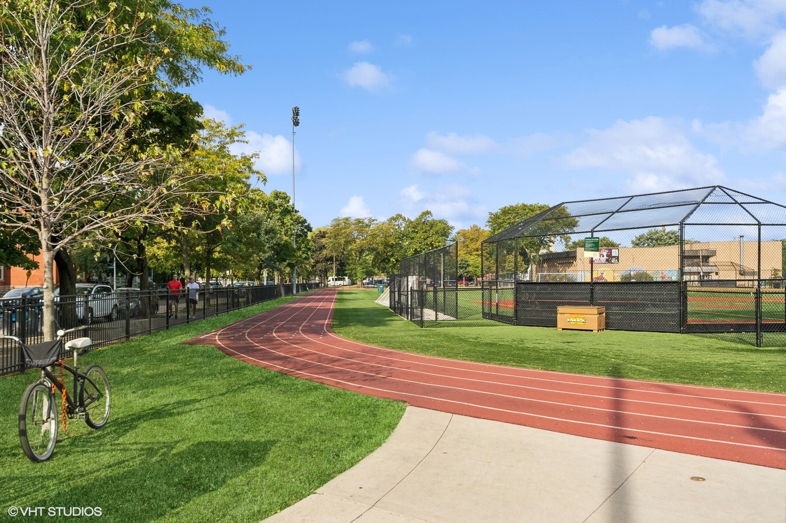 4717 N CLARK Street Unit: 2S