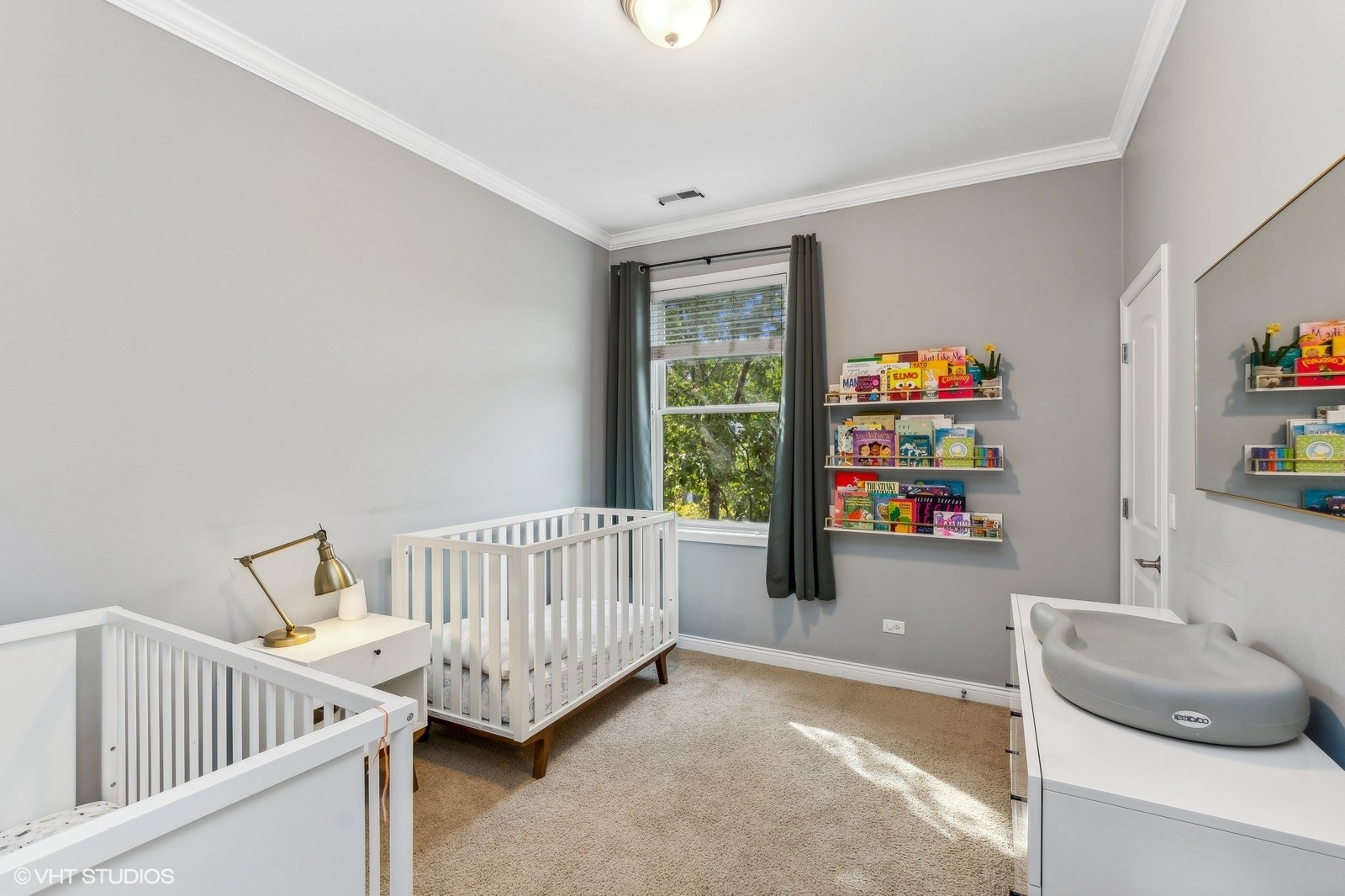 4717 N CLARK Street Unit: 2S