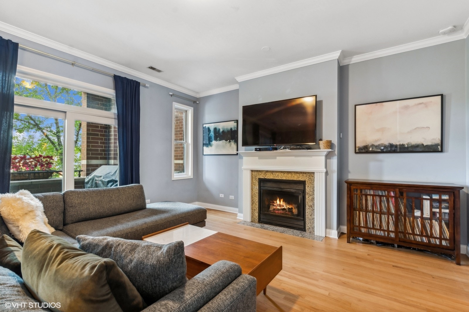 4717 N CLARK Street Unit: 2S