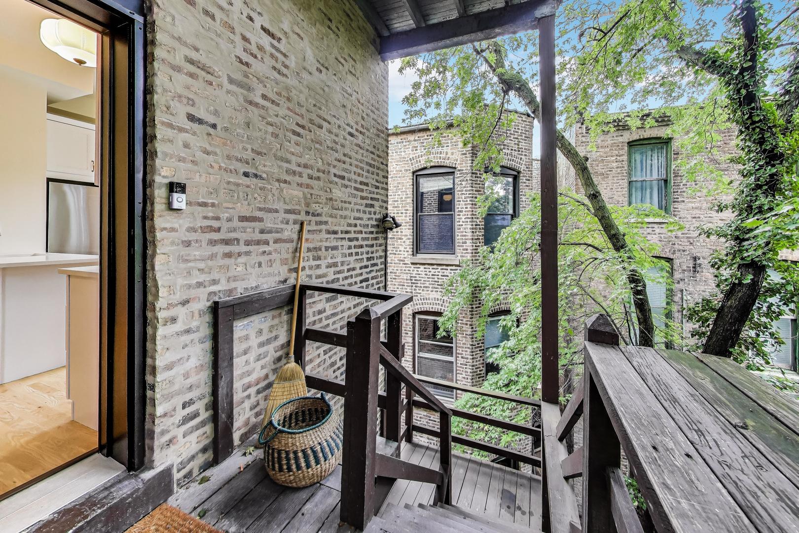 2351 N Geneva Terrace Unit: 3