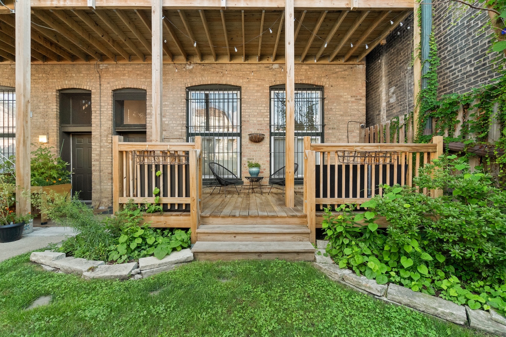 1914 N Sheffield Avenue Unit: 1