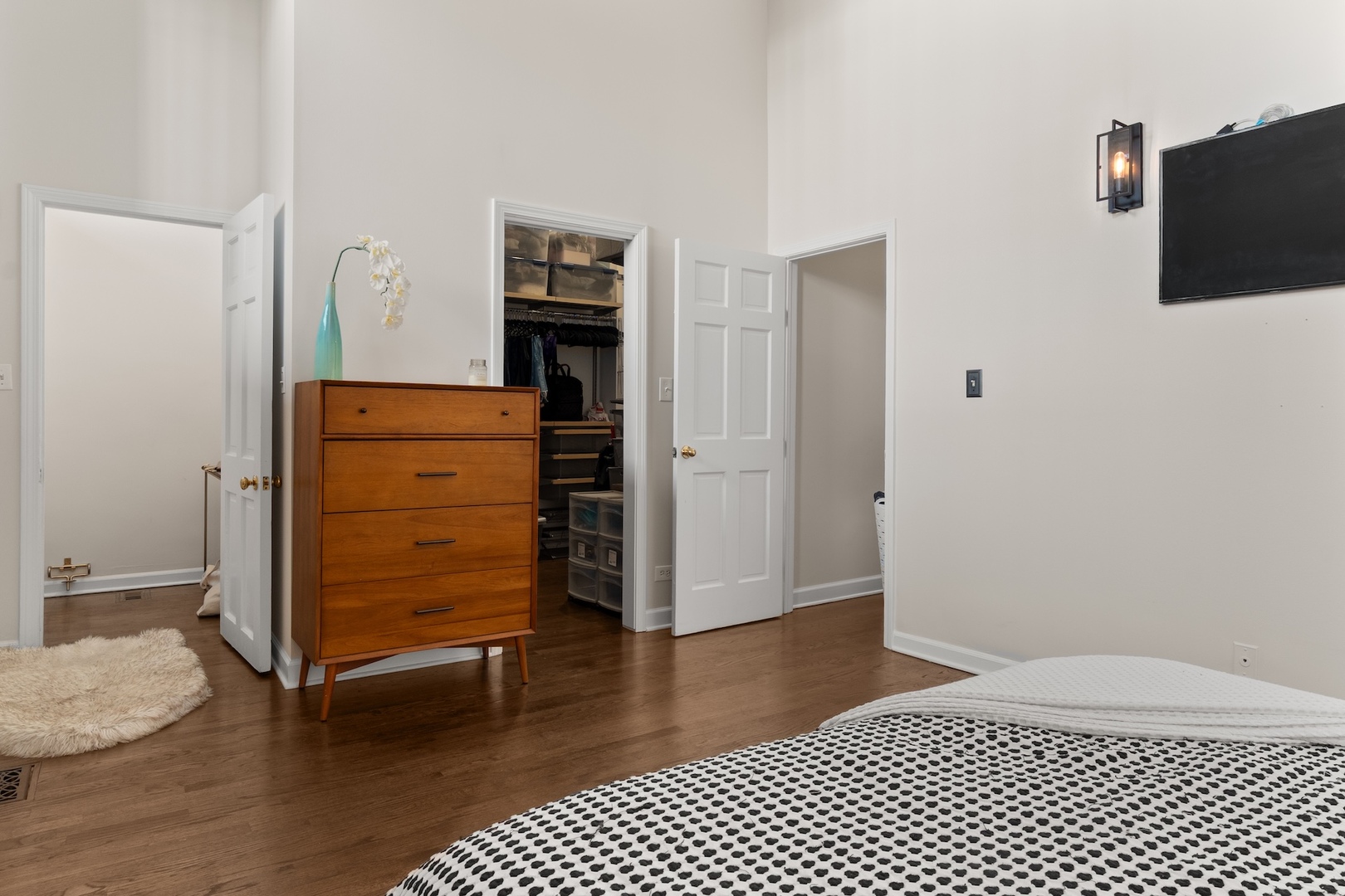 1914 N Sheffield Avenue Unit: 1
