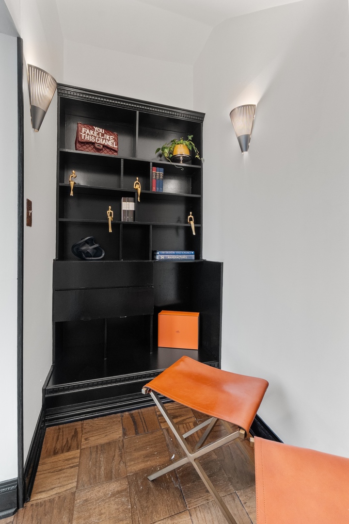 1914 N Sheffield Avenue Unit: 1