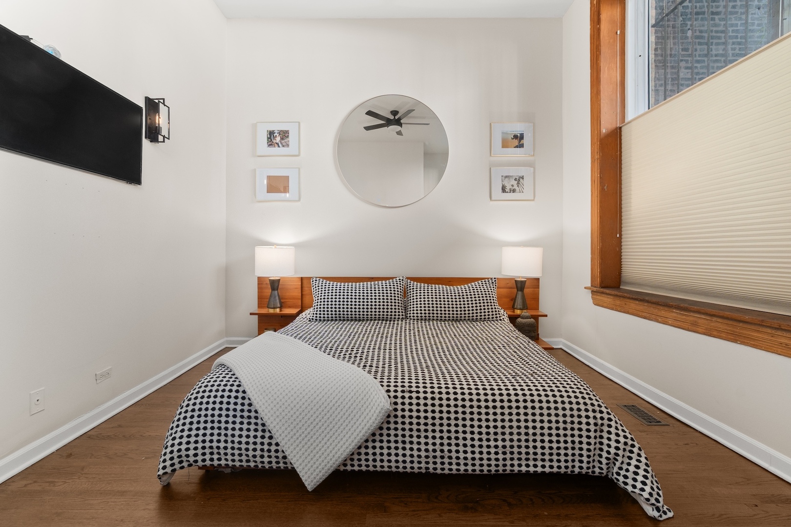 1914 N Sheffield Avenue Unit: 1