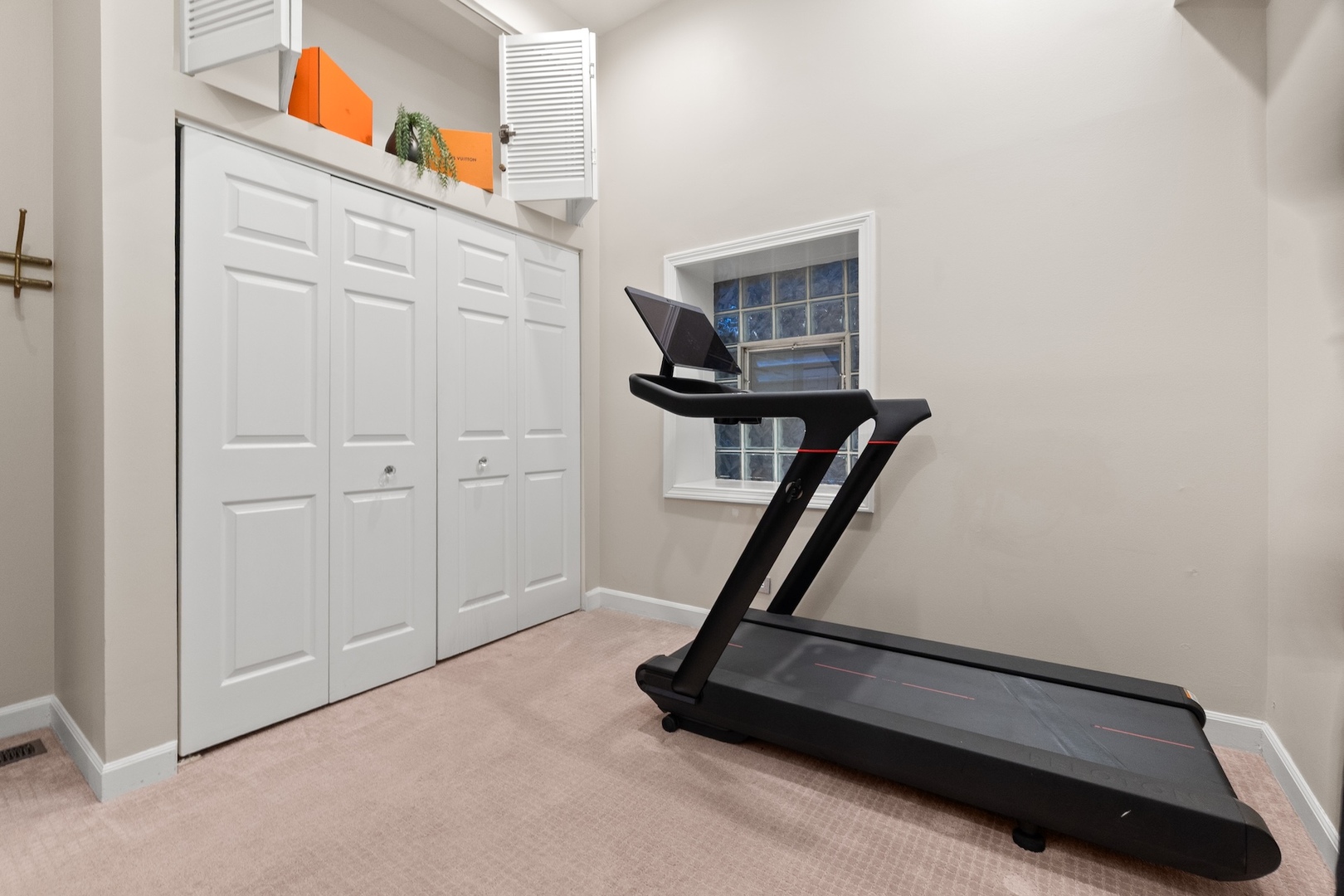 1914 N Sheffield Avenue Unit: 1