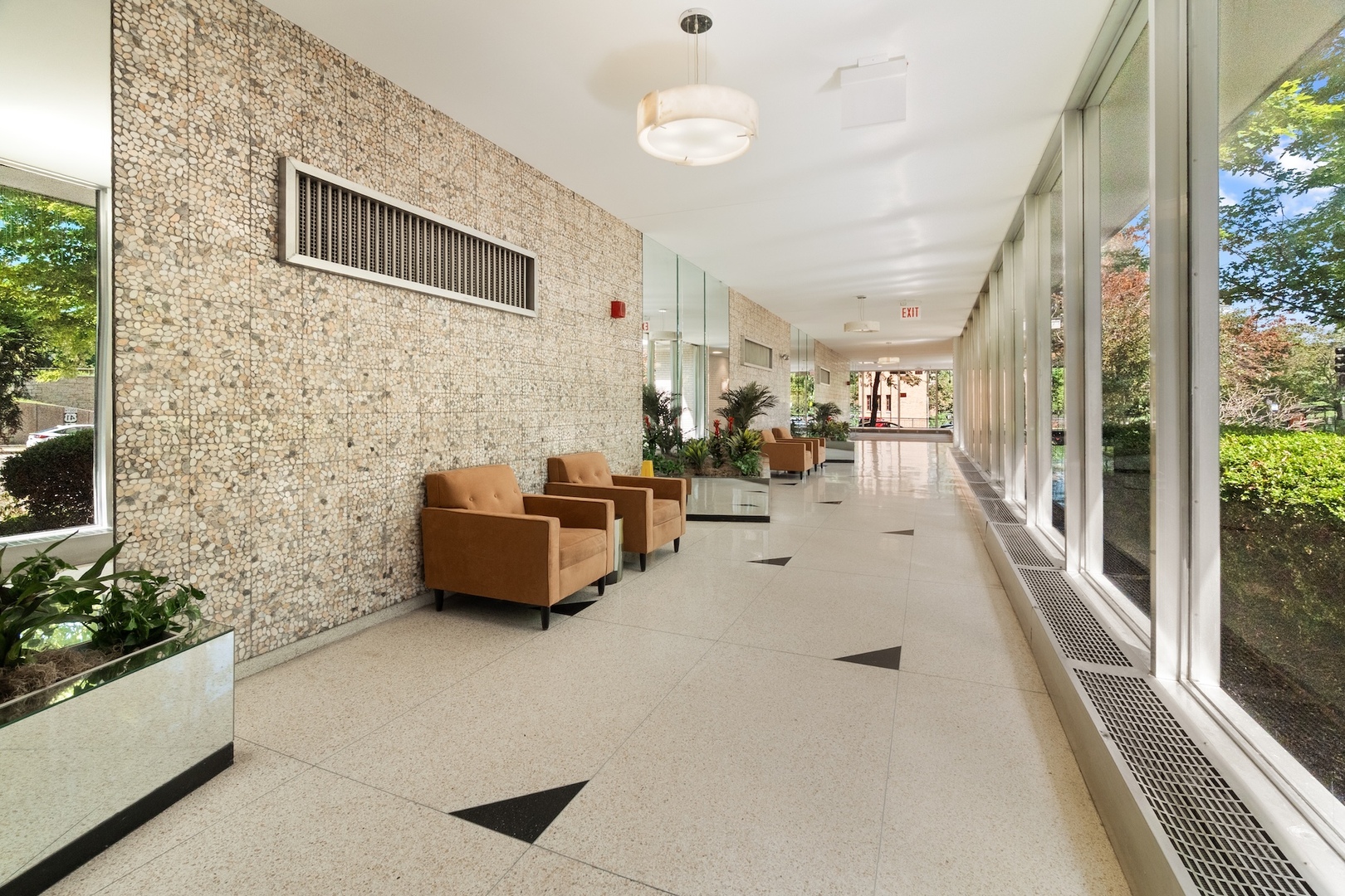 3950 N Lake Shore Drive Unit: 1617C