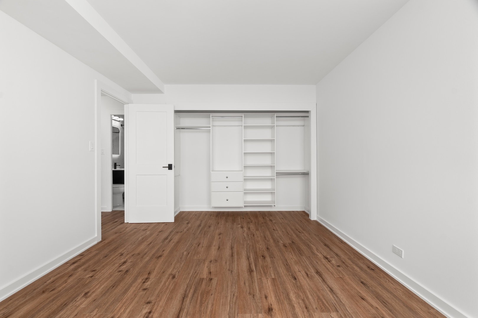 3950 N Lake Shore Drive Unit: 1617C
