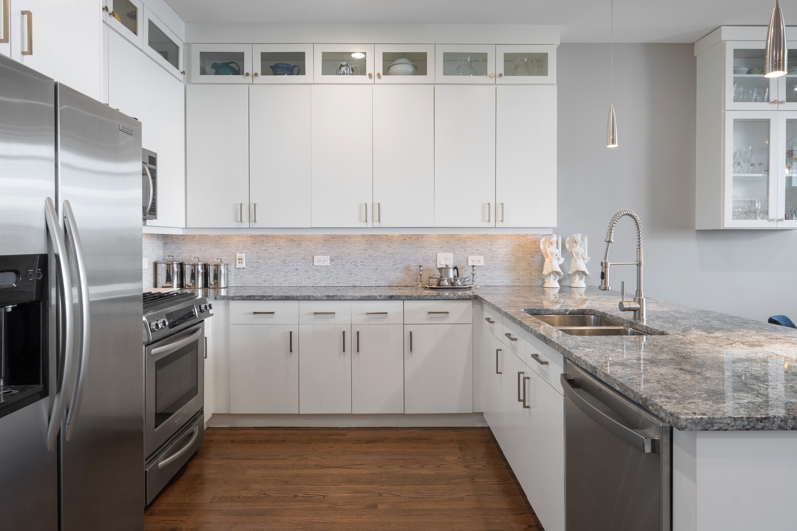 150 W Superior Street Unit: 1106