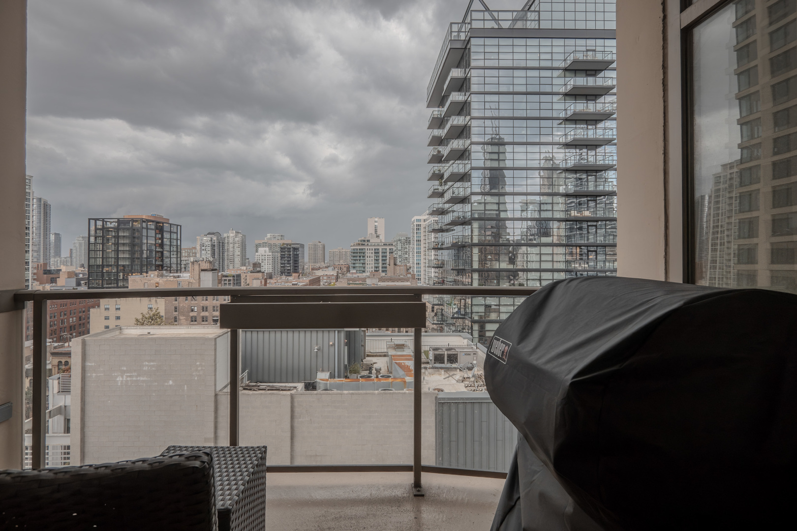 150 W Superior Street Unit: 1106