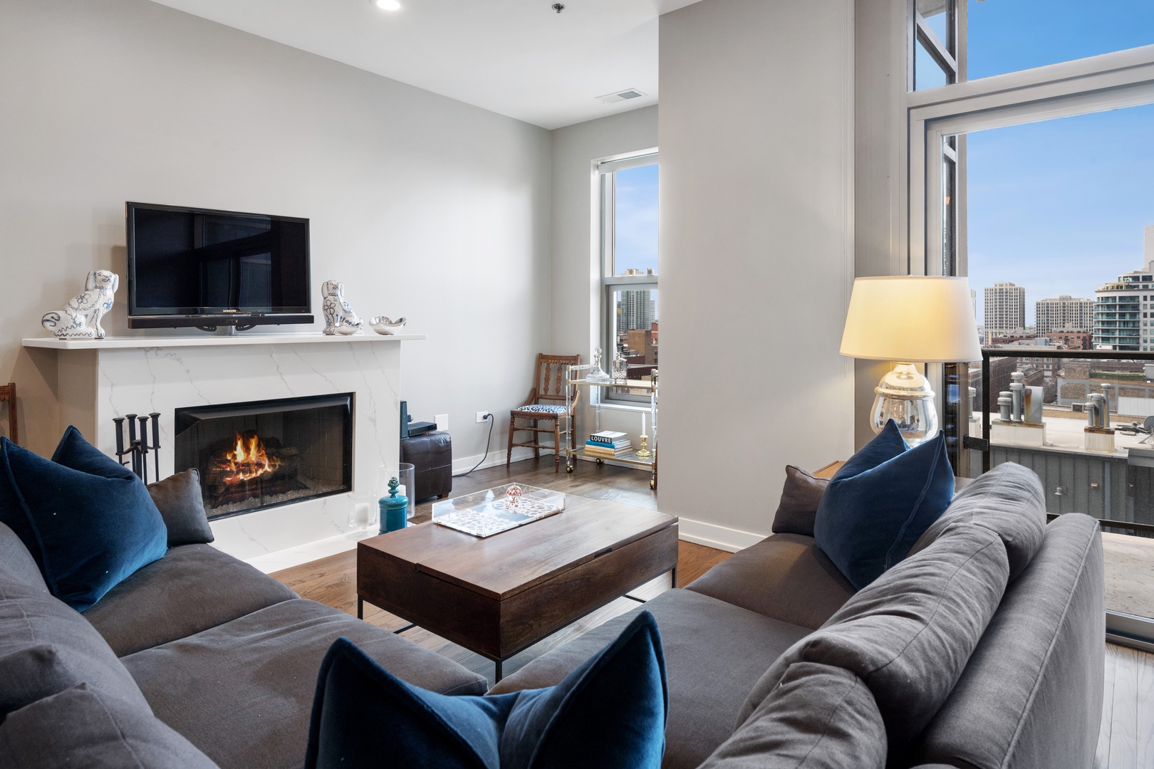 150 W Superior Street Unit: 1106