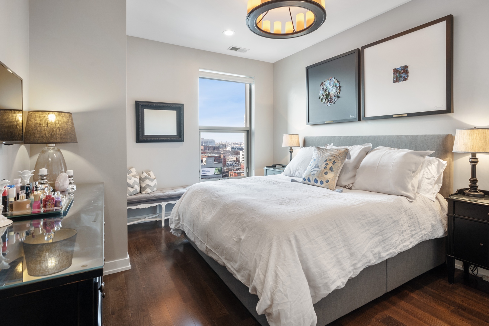 150 W Superior Street Unit: 1106